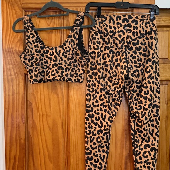 Balance Athletica leopard leggings - Picture 7 of 7